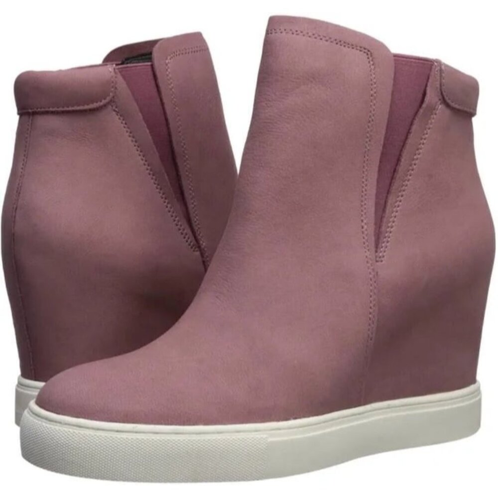 Kenneth Cole New York Women's Kam Wedge Sneaker  Size 9.5 Pink